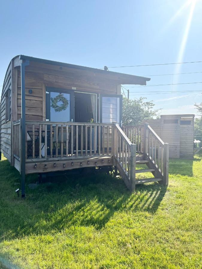 Holiday home 1br-sleeps2-field View-parking-cabin Experience *