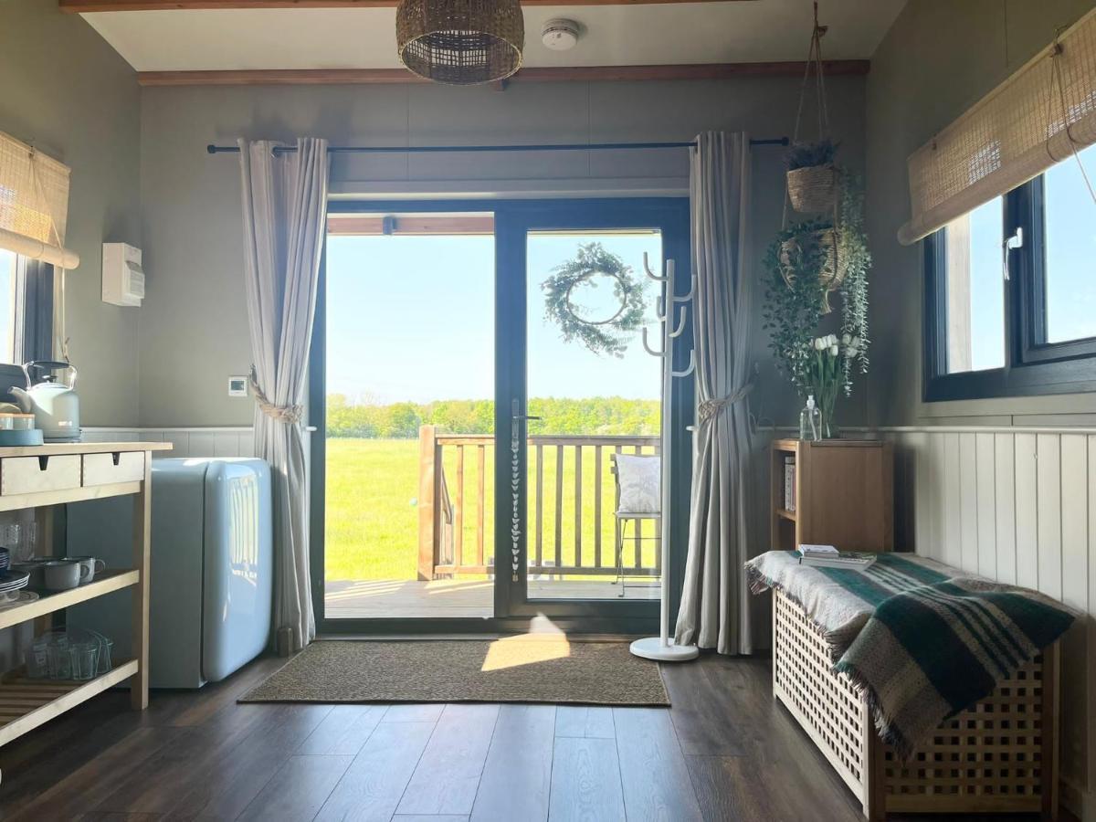 1br-sleeps2-field View-parking-cabin Experience Holiday home Morpeth