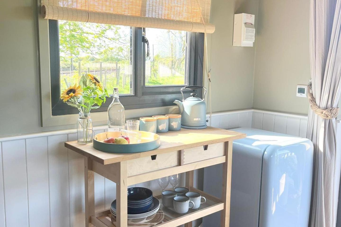 1br-sleeps2-field View-parking-cabin Experience Holiday home Morpeth
